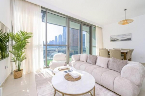 New Luxurious Apartment with Burj Khalifa View